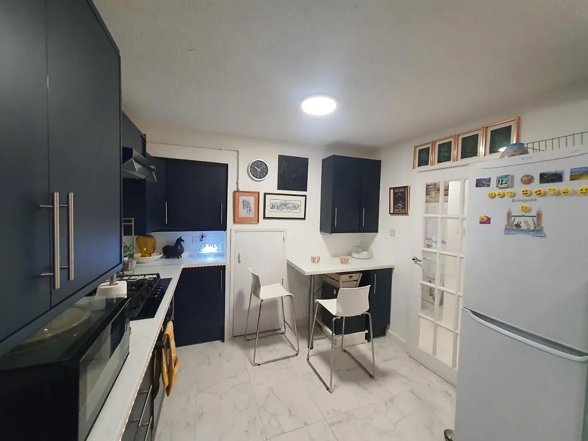 Limehouse Guest House Central East London